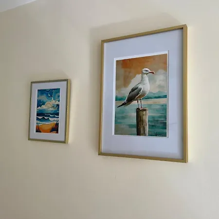 Stylish Flat With Parking, Stones Throw To The