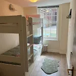 Stylish Flat With Parking, Stones Throw To The شقة