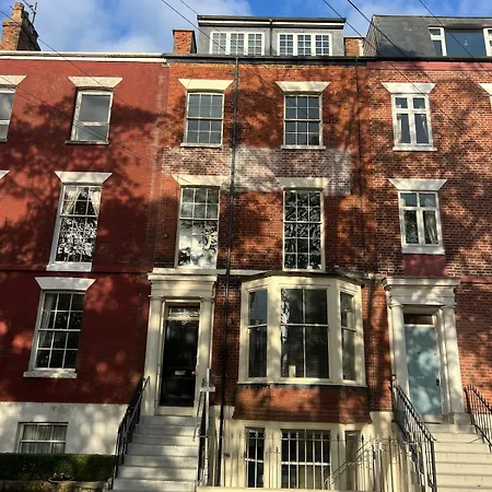 شقة Stylish Flat With Parking, Stones Throw To The Filey